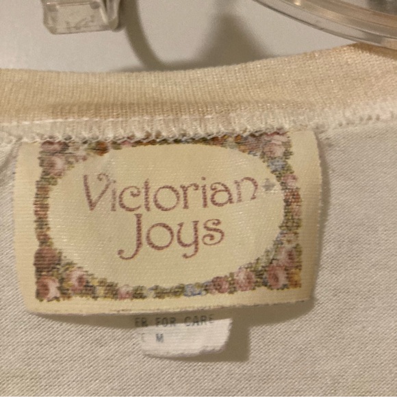 Vintage Y2K Victorian Joys T-shirt - Picture 3 of 9